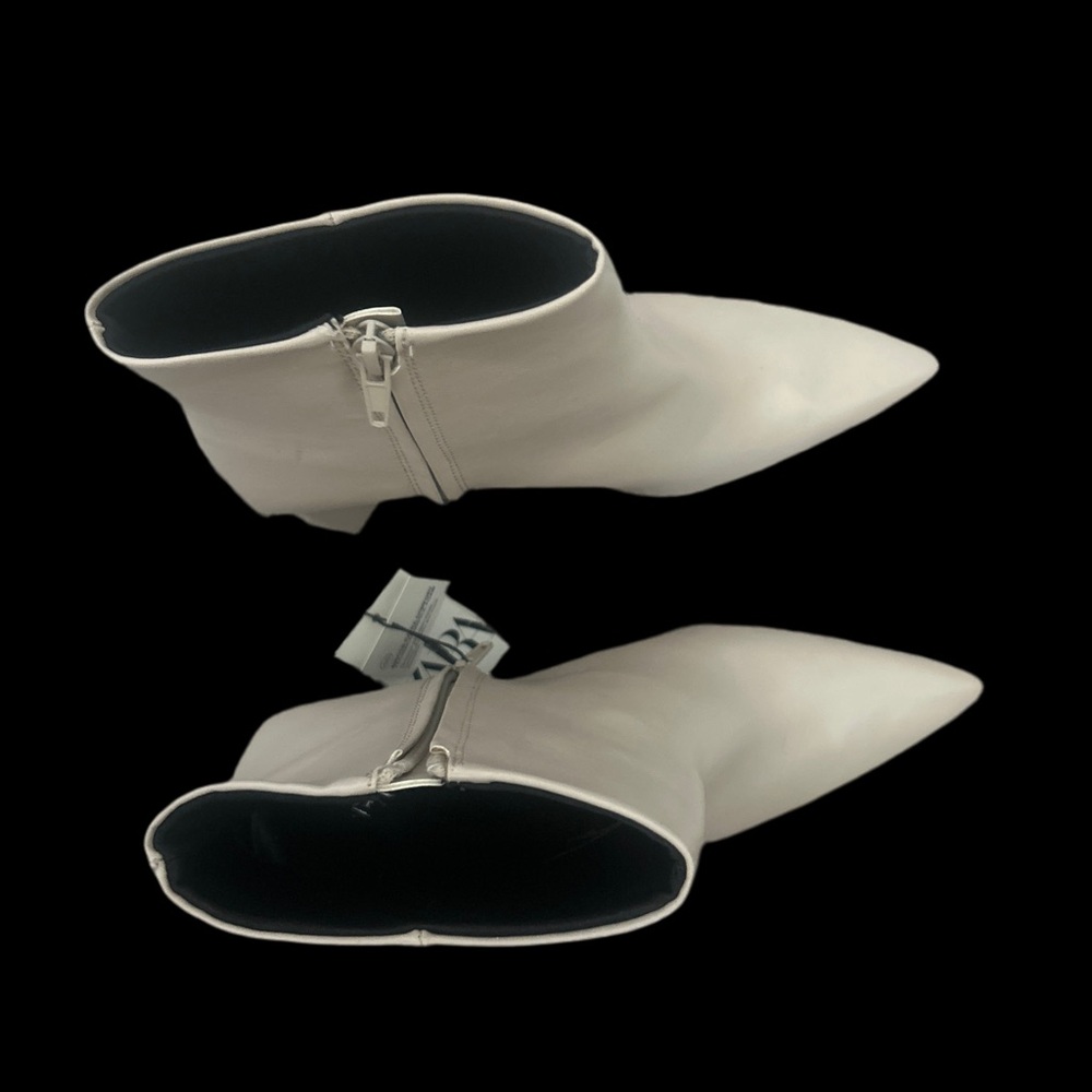 Zara Cream Ankle Boots with Chunky Heel and Pointed Toe